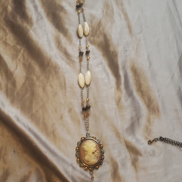 Cameo Necklace - Picture 2 of 5
